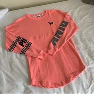 VS PINK CREWNECK